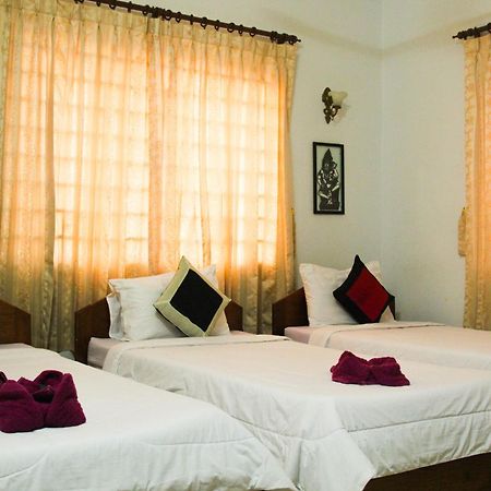 Tropical Breeze Hotel Siem Reap Room photo