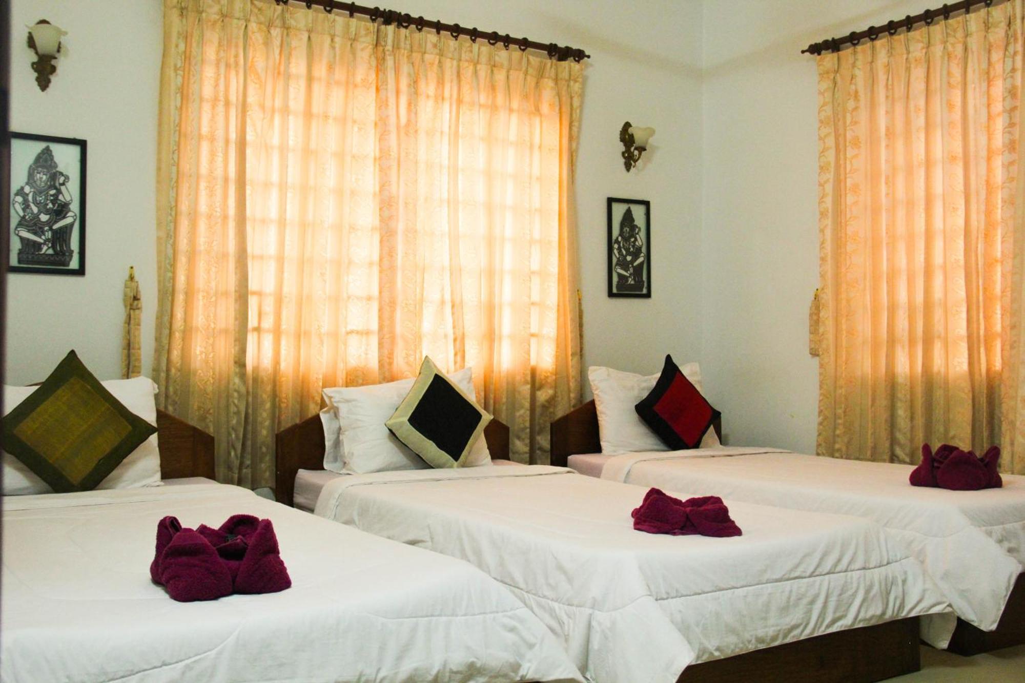 Tropical Breeze Hotel Siem Reap Room photo