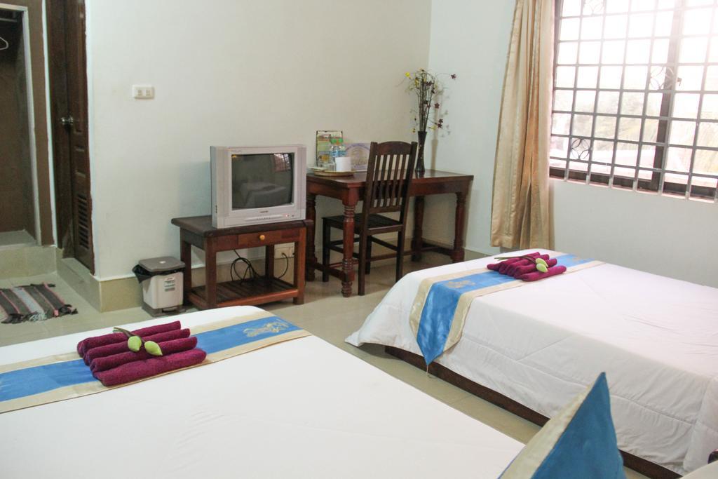 Tropical Breeze Hotel Siem Reap Exterior photo