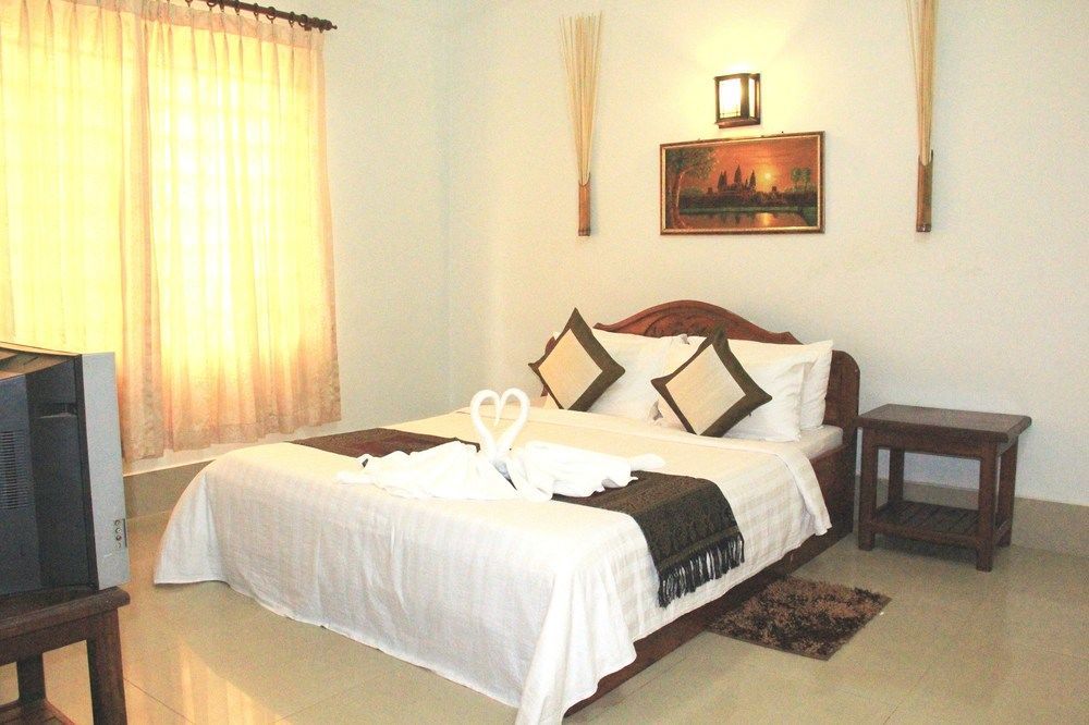 Tropical Breeze Hotel Siem Reap Exterior photo