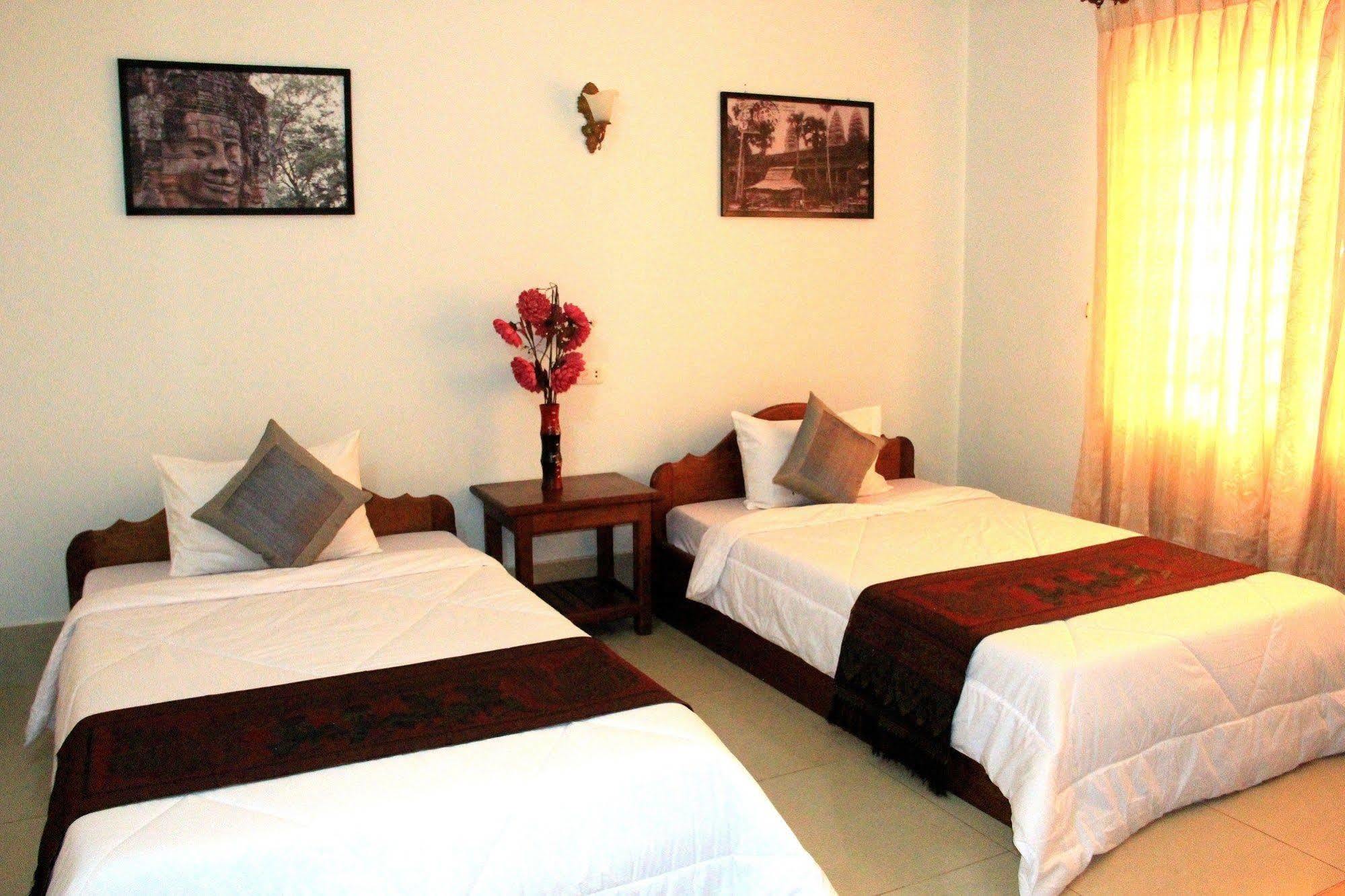 Tropical Breeze Hotel Siem Reap Exterior photo