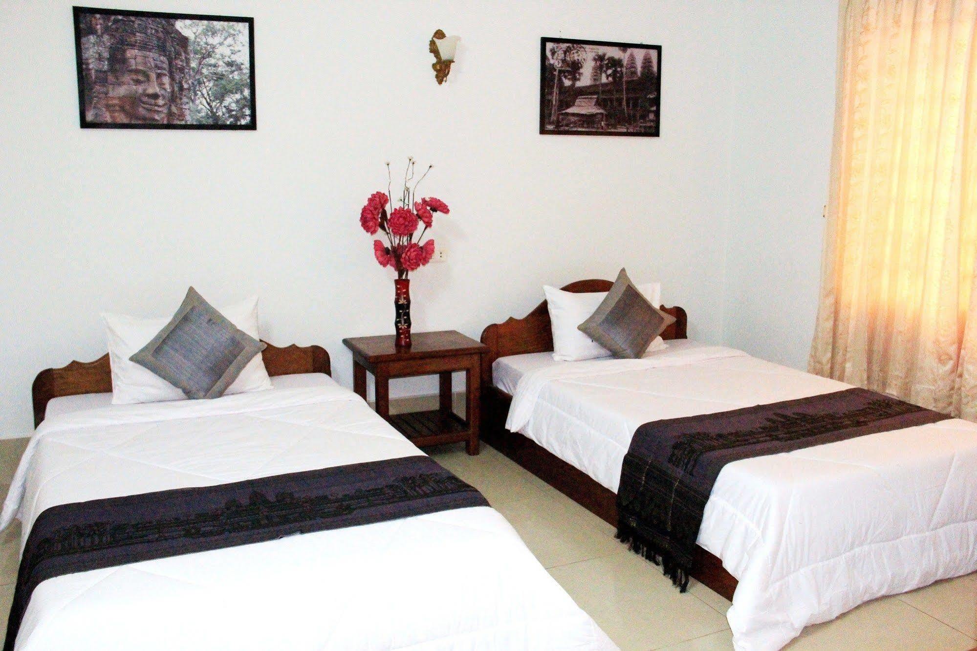 Tropical Breeze Hotel Siem Reap Exterior photo